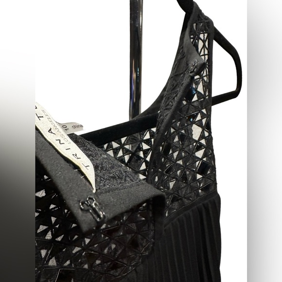 Trina Turk beautiful black pleated mini dress size 10 - Picture 2 of 10